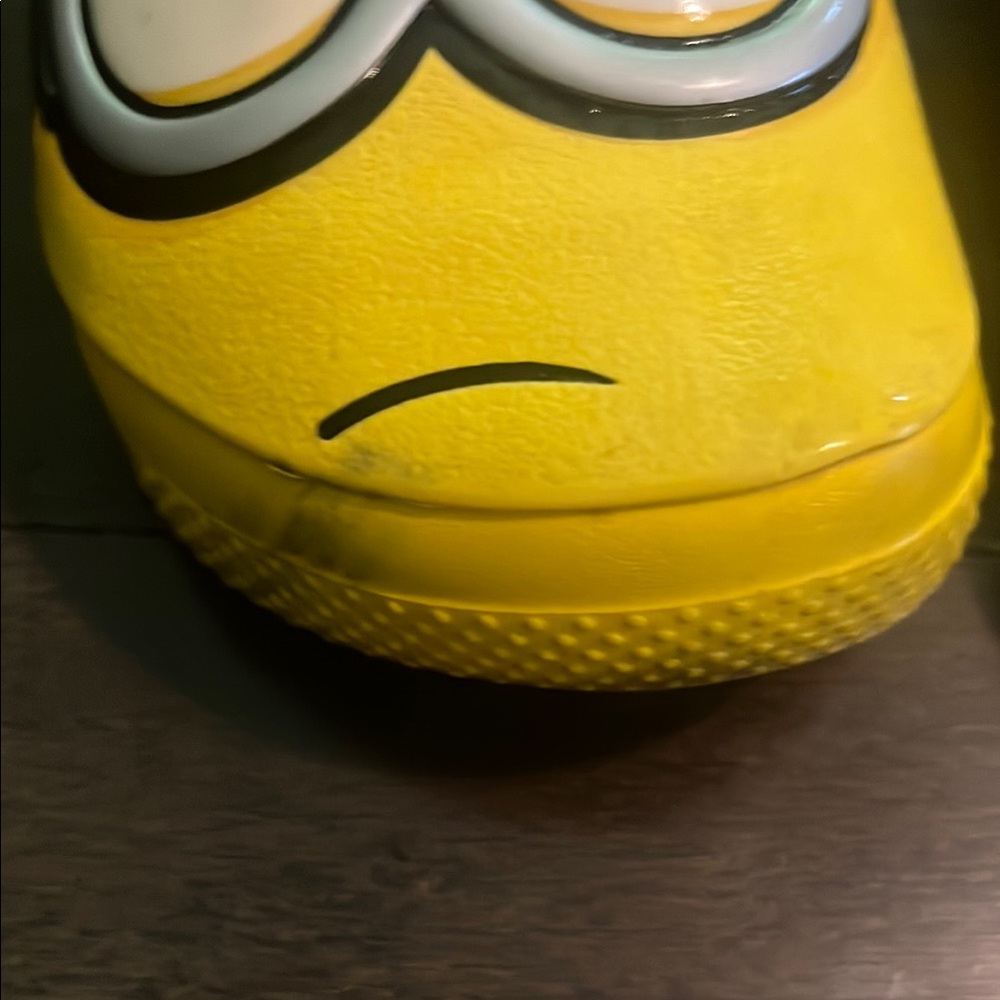 Kids Minion Yellow Crocs 11C - Picture 4 of 12